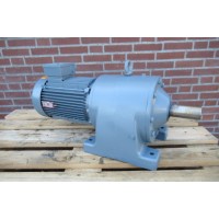 64 RPM 5,5 kW Asmaat 50 mm. Used.